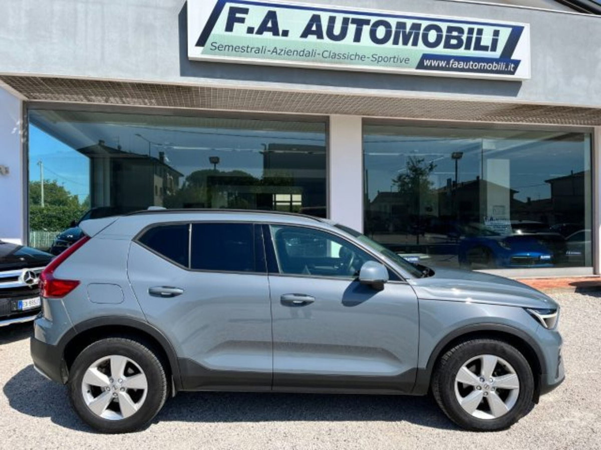 Volvo XC40 T2 automatico Essential (14)