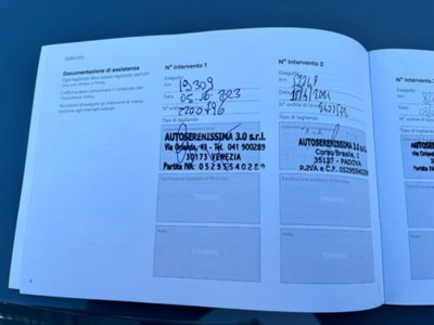 Volvo XC40 T2 automatico Essential (18)