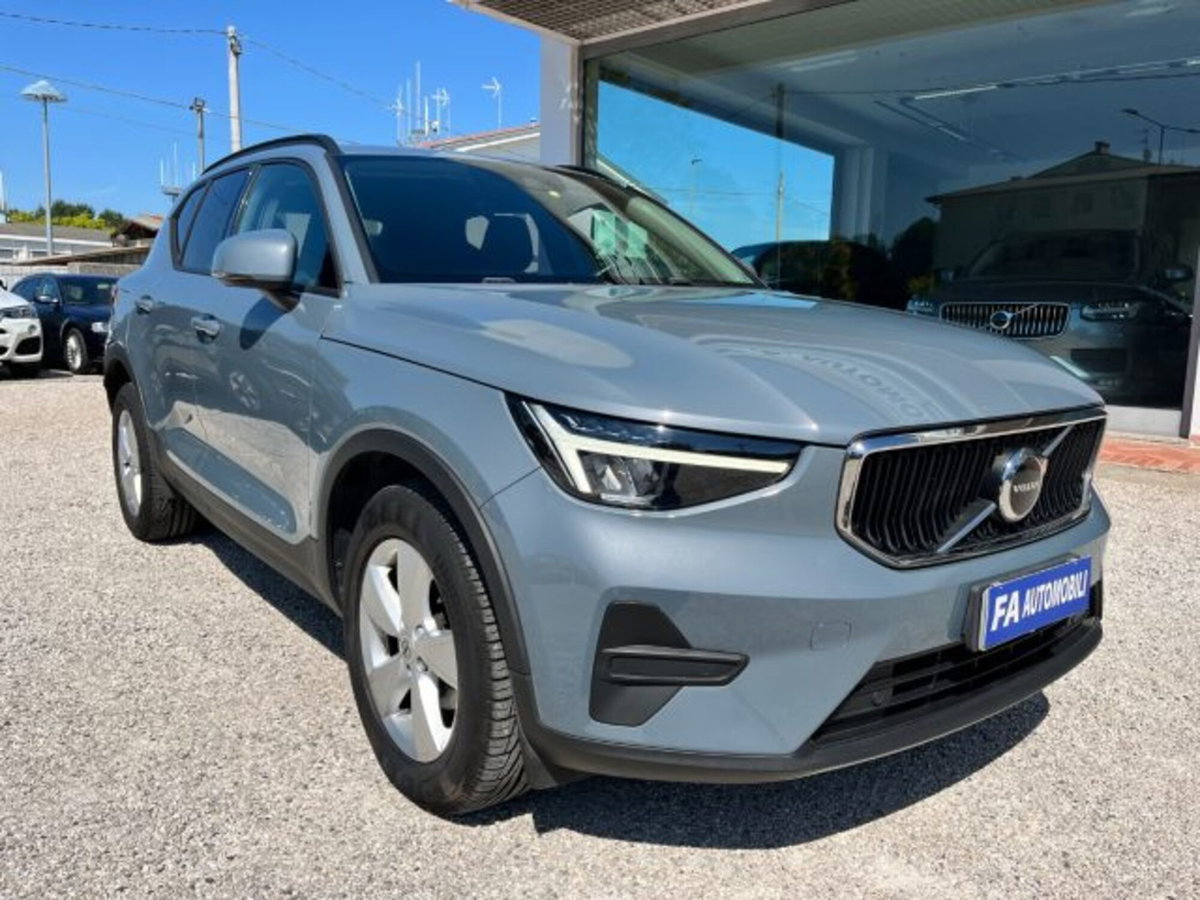 Volvo XC40 T2 automatico Essential (4)