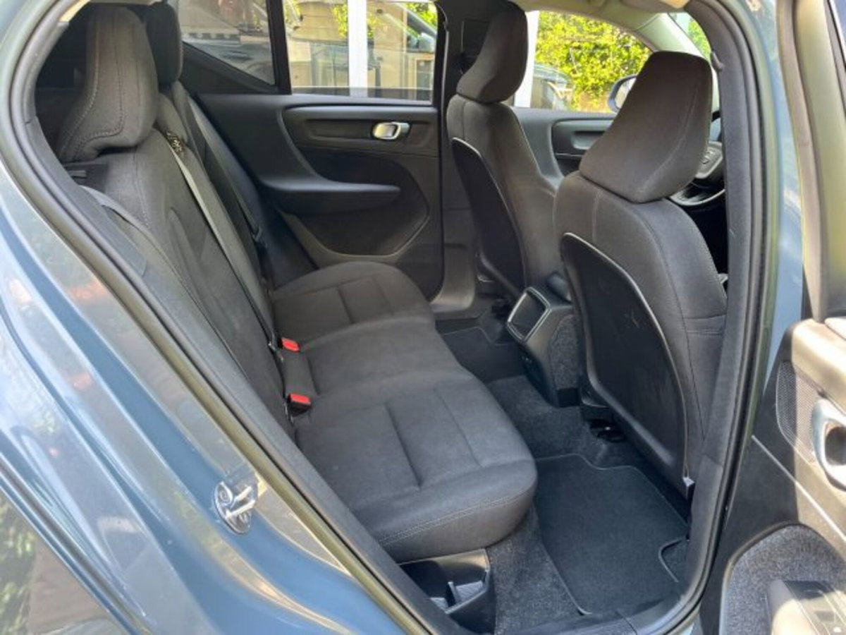 Volvo XC40 T2 automatico Essential (9)