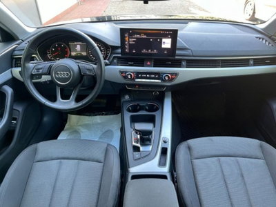 Audi A4 Avant 35 TDI/163 CV S tronic Business Advanced (6)
