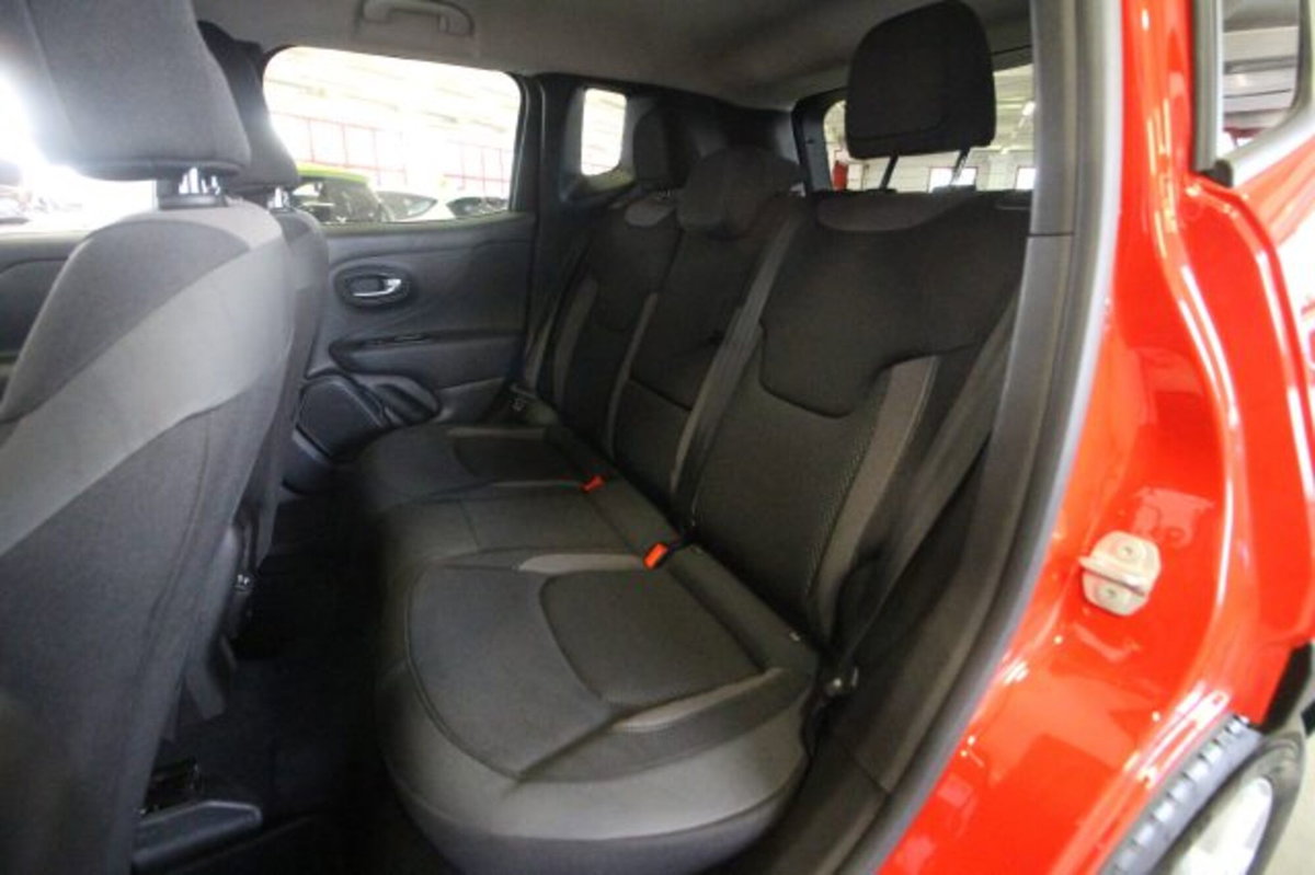 Jeep Renegade 1.6 Mjt 130 CV Limited (12)