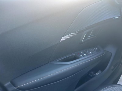 Peugeot 208 PureTech 100 Stop&Start 5 porte Allure (11)