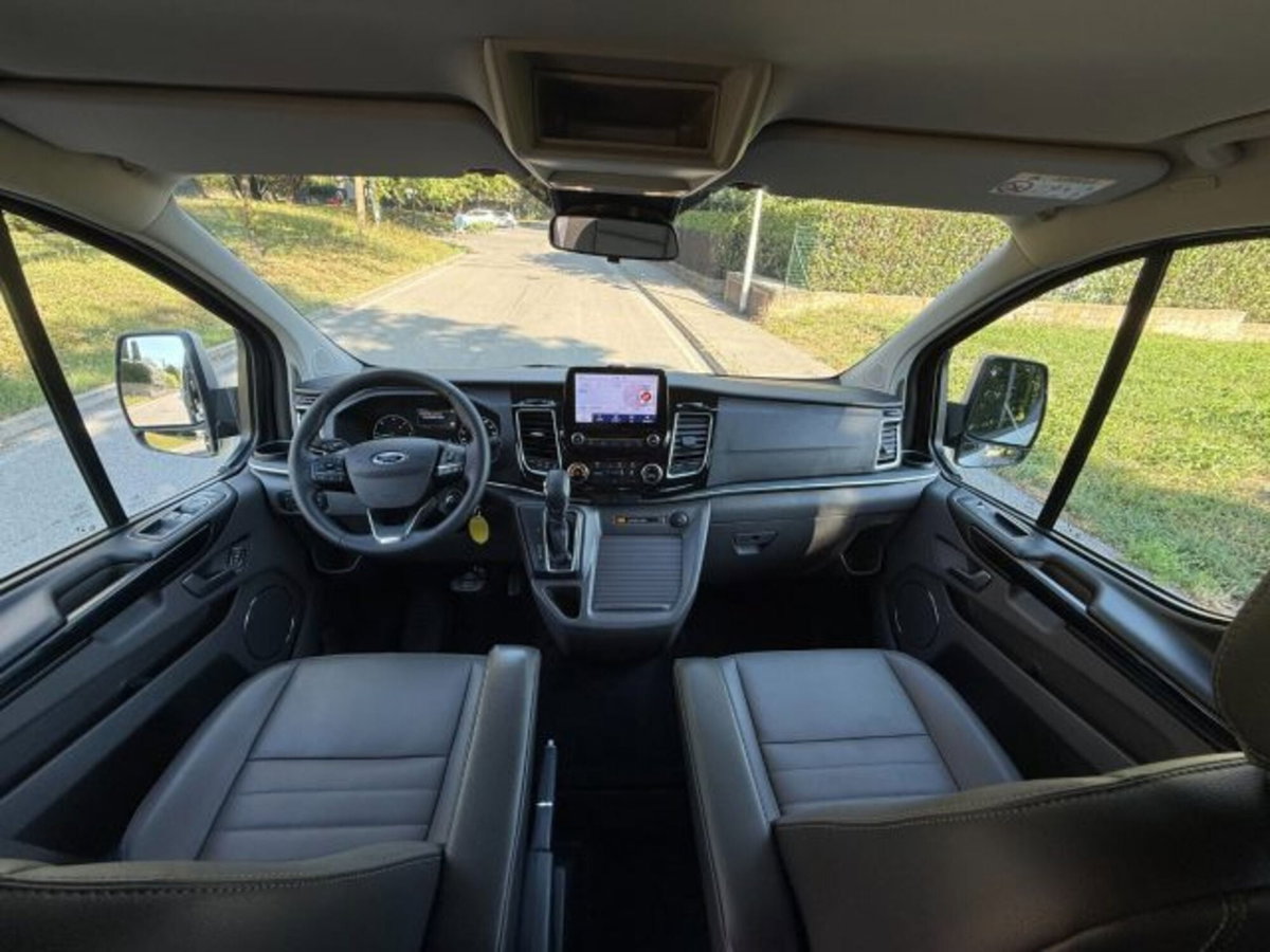 Ford Tourneo Custom 320 2.0 ecoblue 170cv Titanium X L2H1 A8 (16)