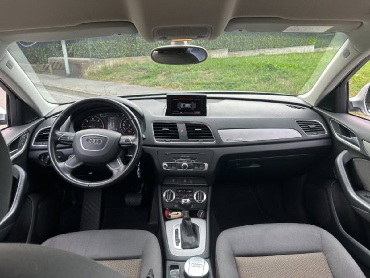 Audi Q3 2.0 TDI quattro S tronic Business Plus (10)