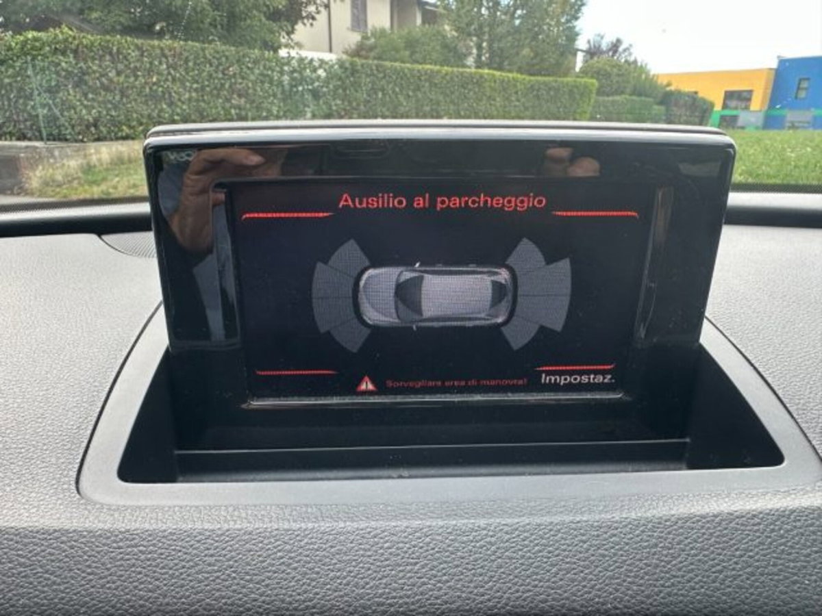 Audi Q3 2.0 TDI quattro S tronic Business Plus (17)