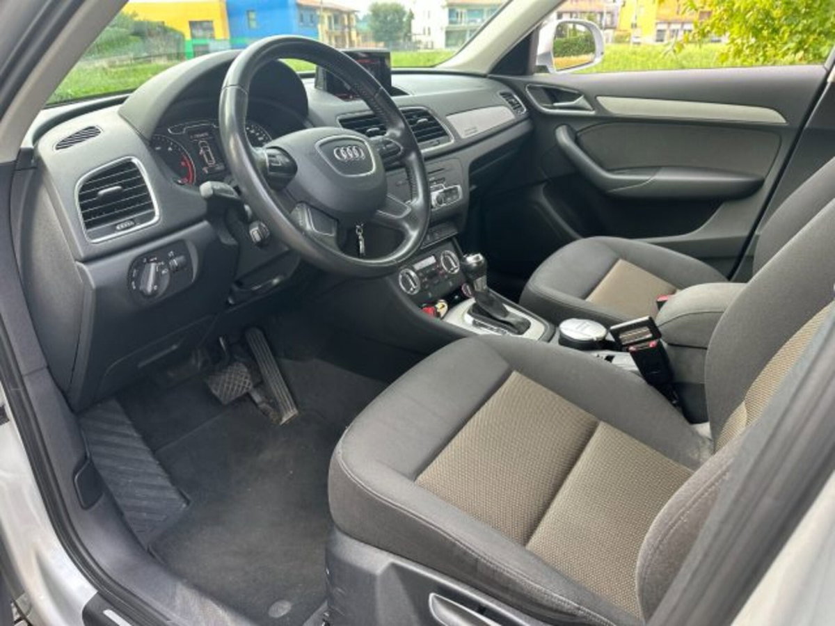 Audi Q3 2.0 TDI quattro S tronic Business Plus (19)
