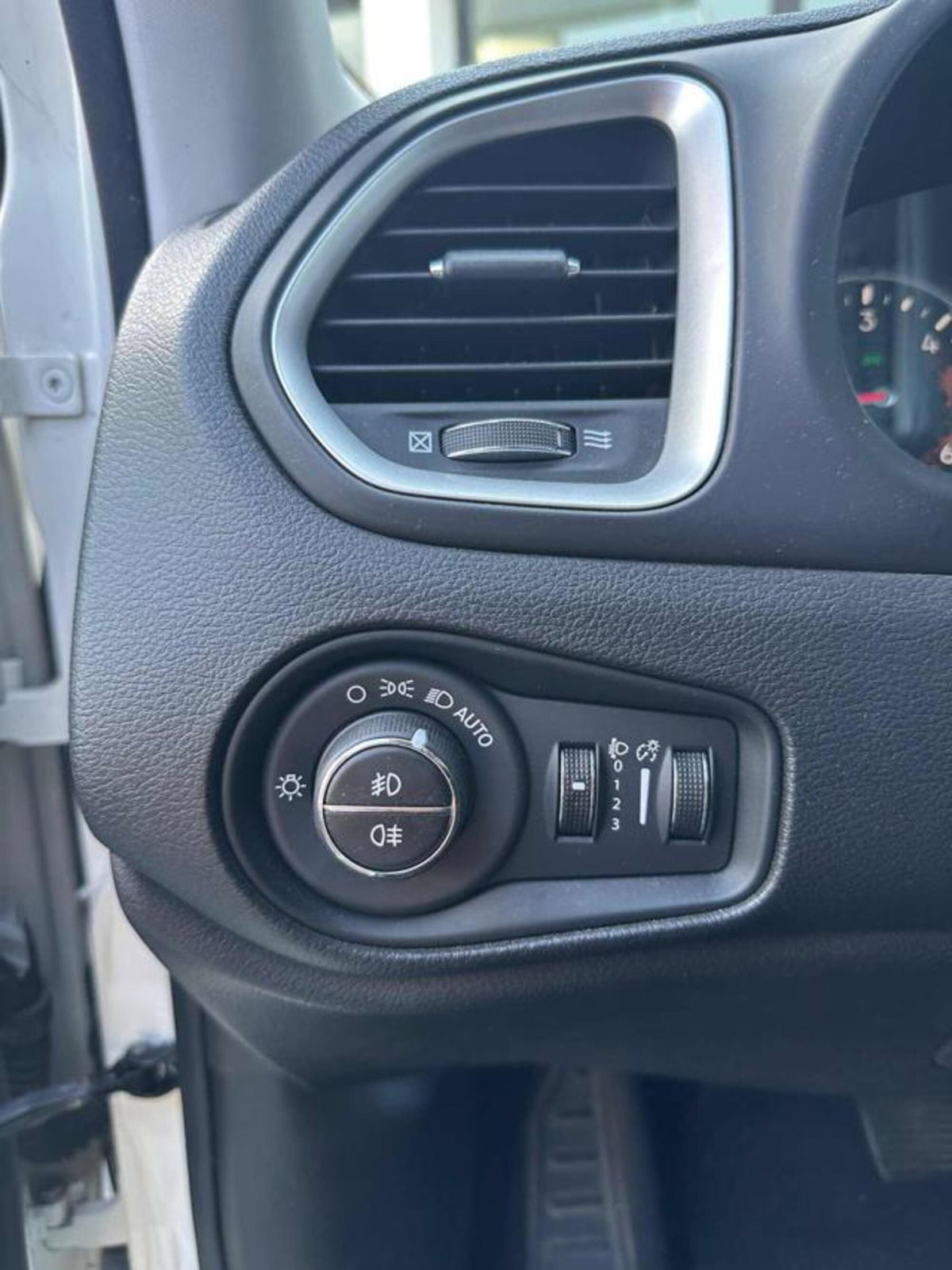 Jeep Renegade 2.0 Mjt 140CV 4WD Active Drive Low Limited (8)