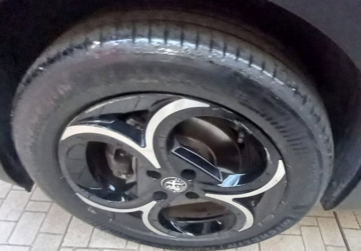 Alfa Romeo Junior 1.2 ibrida Sport Speciale 145cv edct6 (10)