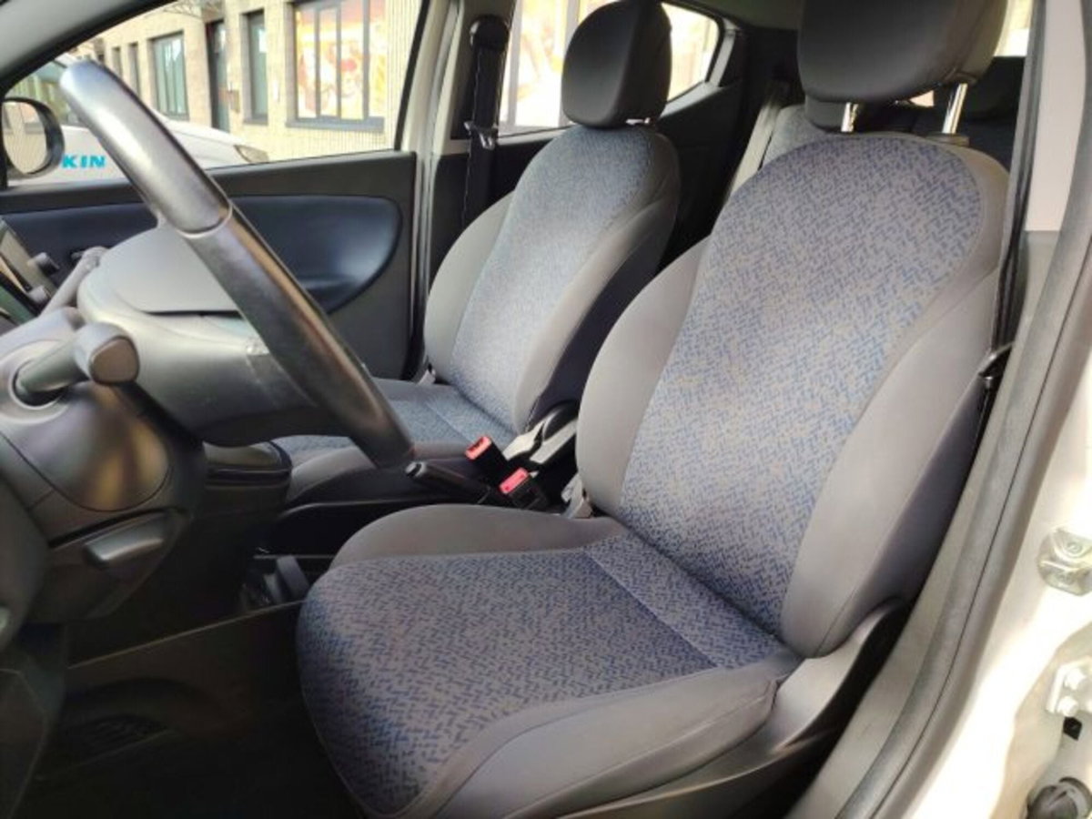 Lancia Ypsilon 1.0 FireFly 5 porte S&S Hybrid Gold Plus (10)