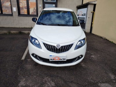 Lancia Ypsilon 1.0 FireFly 5 porte S&S Hybrid Gold Plus (2)
