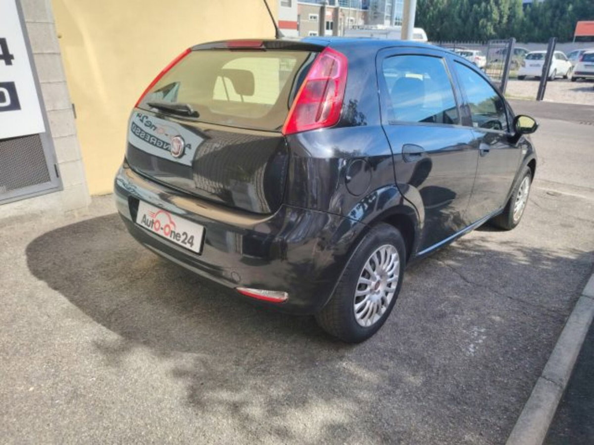Fiat Punto 1.2 8V 5 porte Street (8)