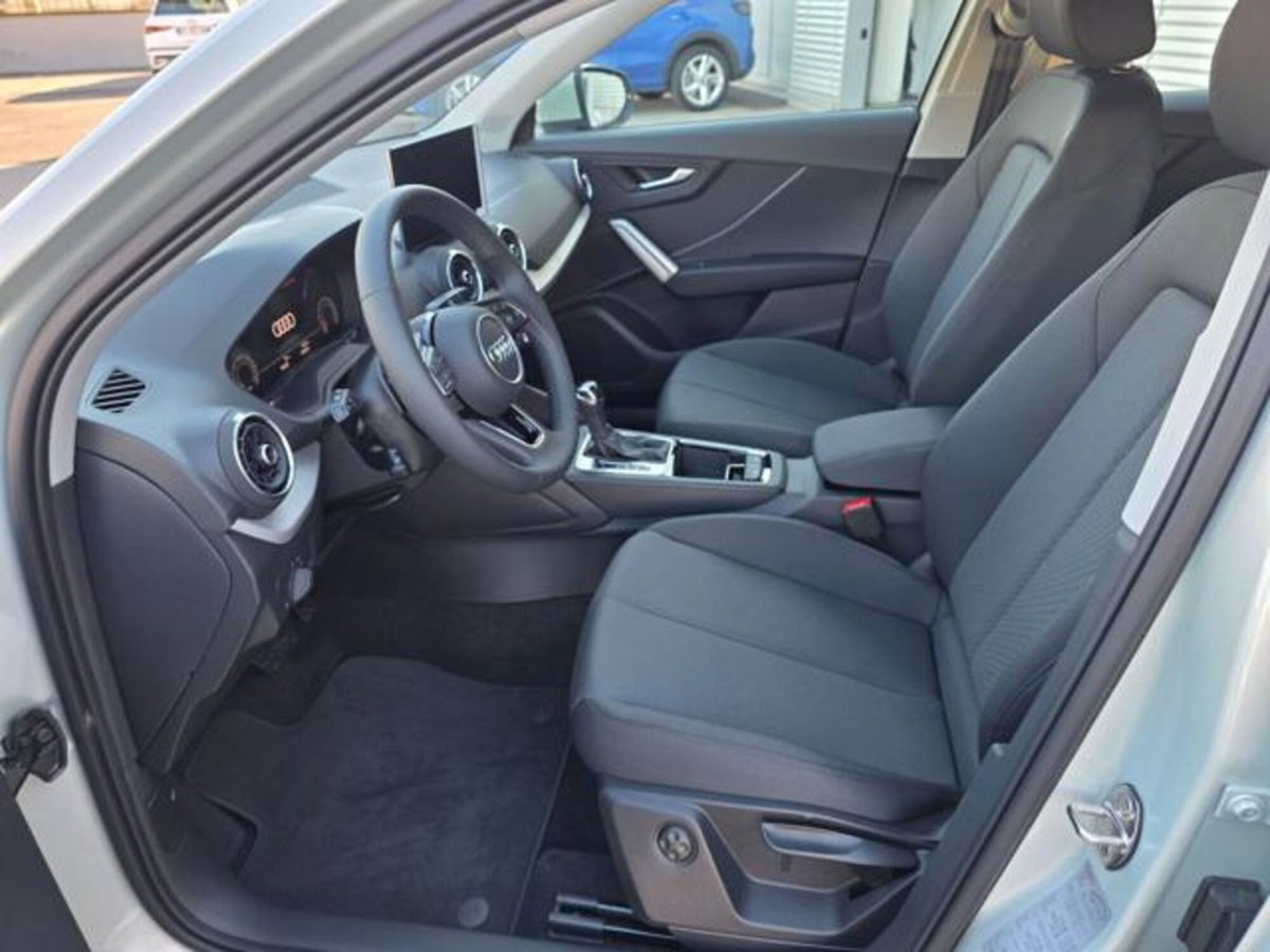 Audi Q2 35 2.0 tdi Business Advanced s-tronic (5)