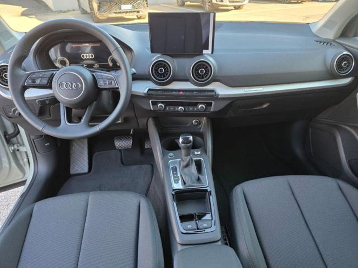 Audi Q2 35 2.0 tdi Business Advanced s-tronic (7)