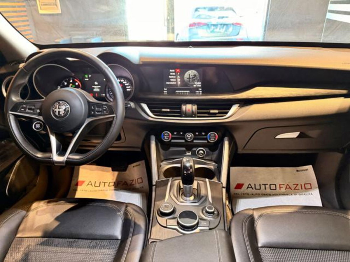 Alfa Romeo Stelvio Stelvio 2.2 Turbodiesel 180 CV AT8 RWD Executive (3)