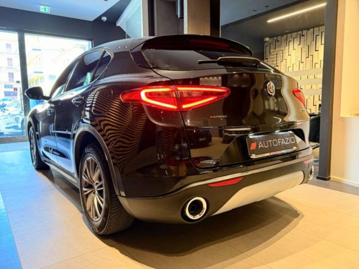 Alfa Romeo Stelvio Stelvio 2.2 Turbodiesel 180 CV AT8 RWD Executive (4)