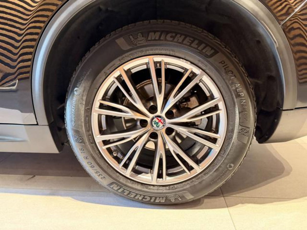 Alfa Romeo Stelvio Stelvio 2.2 Turbodiesel 180 CV AT8 RWD Executive (5)