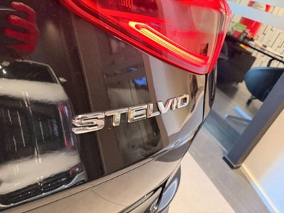 Alfa Romeo Stelvio Stelvio 2.2 Turbodiesel 180 CV AT8 RWD Executive (7)