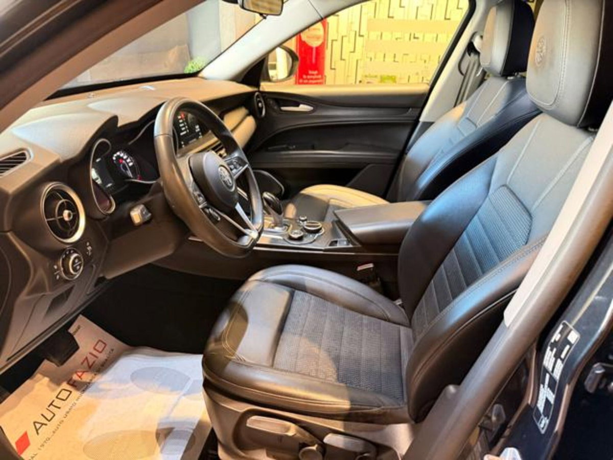 Alfa Romeo Stelvio Stelvio 2.2 Turbodiesel 180 CV AT8 RWD Executive (8)