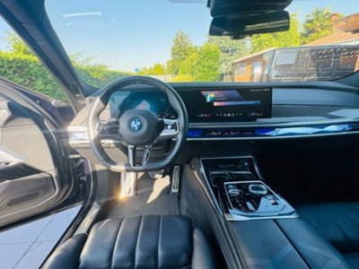 BMW i7 xdrive60 MSport (13)