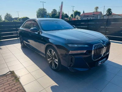BMW i7 xdrive60 MSport (3)