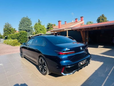 BMW i7 xdrive60 MSport (8)
