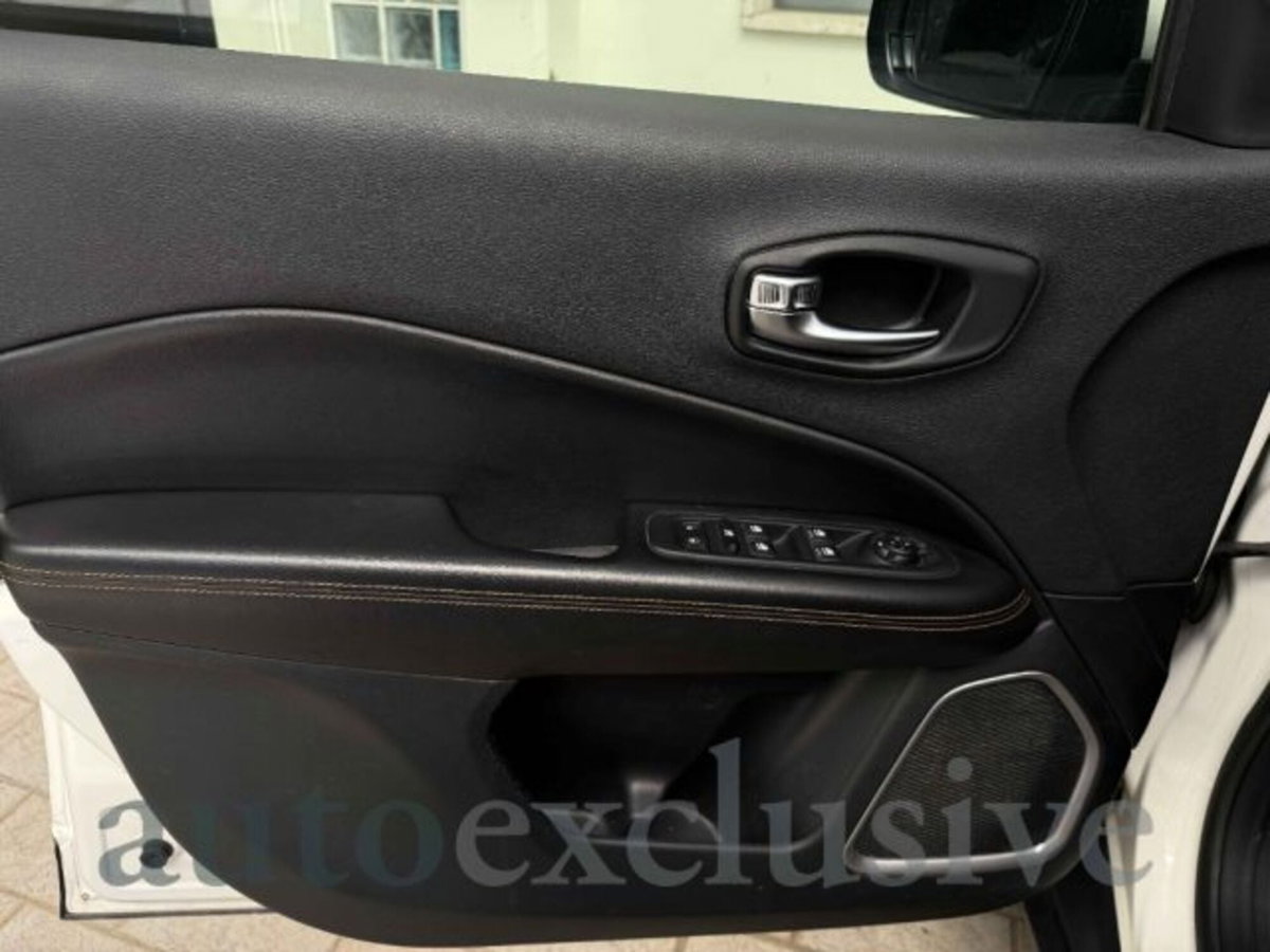 Jeep Compass 2.0 Multijet II 4WD Limited (7)