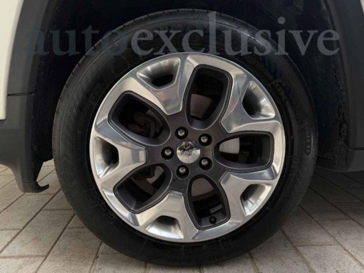 Jeep Compass 2.0 Multijet II 4WD Limited (8)