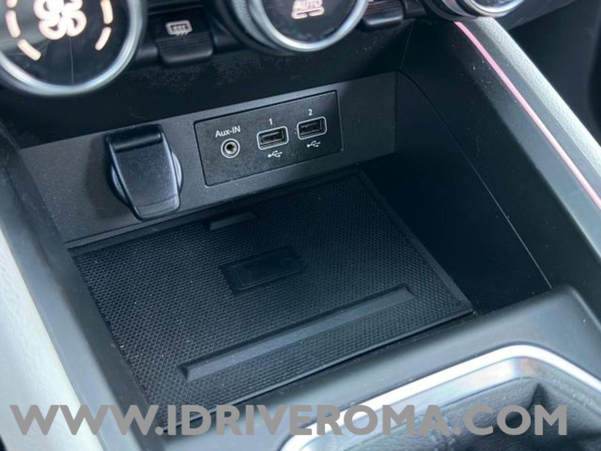 Renault Clio 1.0 tce Techno Gpl 100cv (12)