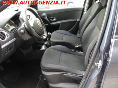 Renault Clio 1.2 16V 5 porte Confort (7)