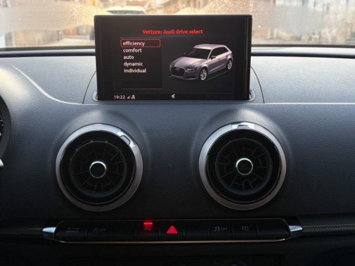 Audi A3 Sportback 1.6 TDI 116 CV Design (20)