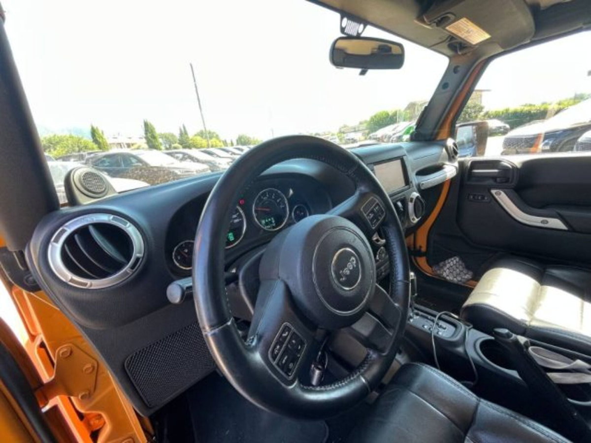 Jeep Wrangler Unlimited 3.6 V6 Sahara Auto (10)