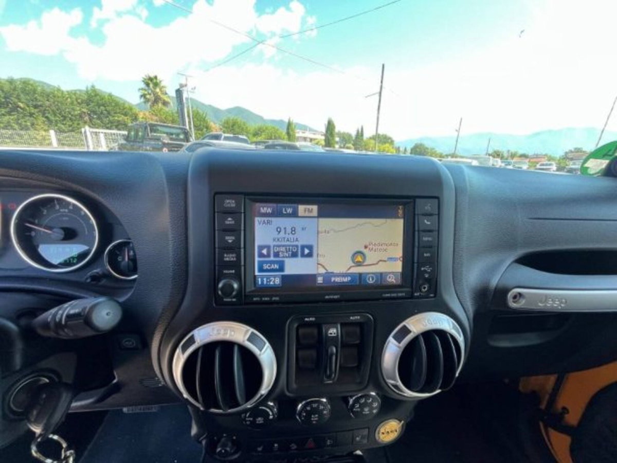 Jeep Wrangler Unlimited 3.6 V6 Sahara Auto (11)
