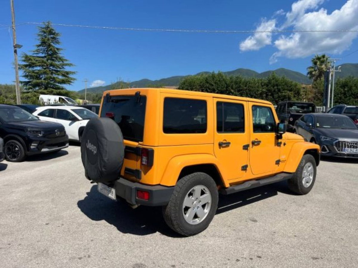 Jeep Wrangler Unlimited 3.6 V6 Sahara Auto (2)