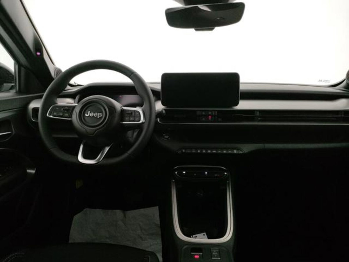 Jeep Avenger 1.2 turbo e-hybrid mhev Summit fwd 110cv edct6 (7)
