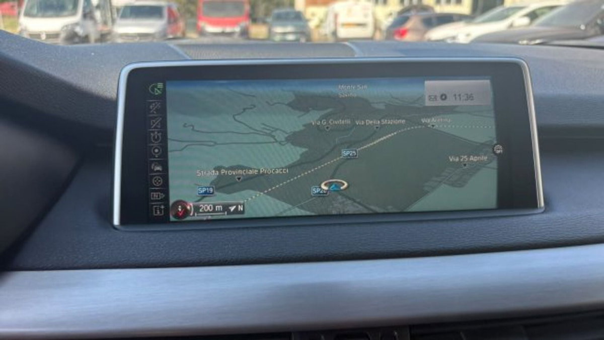 BMW X5 xDrive25d Business (17)