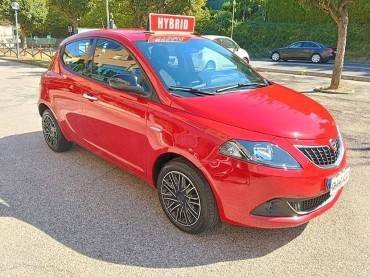 Lancia Ypsilon 1.0 FireFly 5 porte S&S Hybrid Ecochic Gold (13)