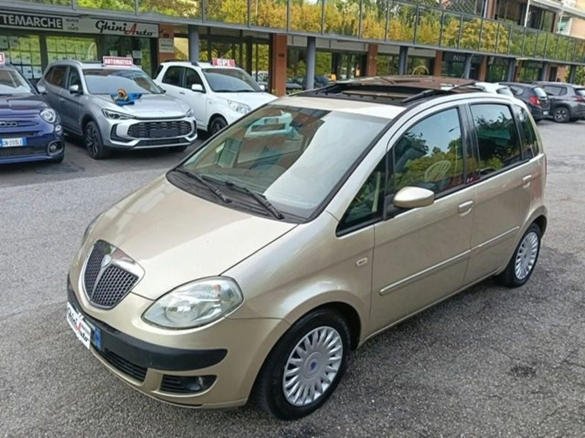Lancia Musa 1.4 16V Platino