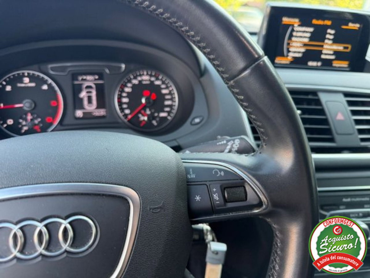 Audi Q3 2.0 TDI 120 CV Business (11)
