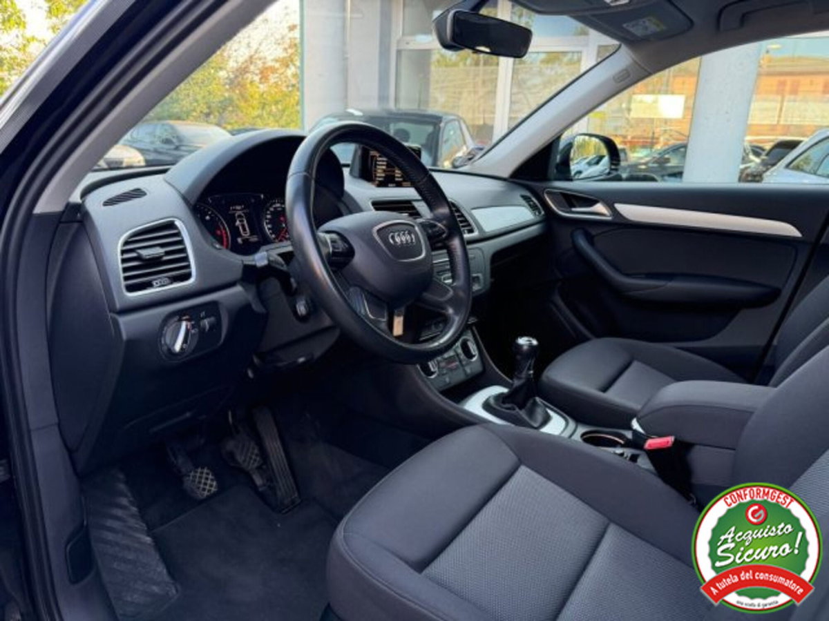 Audi Q3 2.0 TDI 120 CV Business (12)