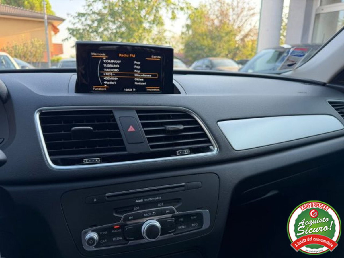 Audi Q3 2.0 TDI 120 CV Business (13)