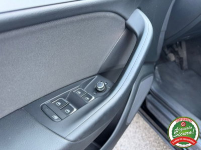 Audi Q3 2.0 TDI 120 CV Business (7)