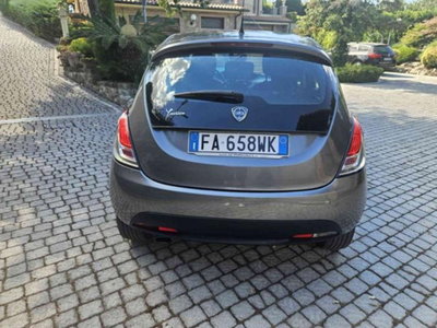 Lancia Ypsilon 1.2 69 CV 5 porte Silver (5)