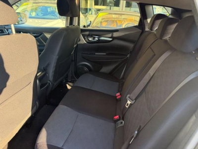 Nissan Qashqai 1.5 dCi N-Connecta (7)