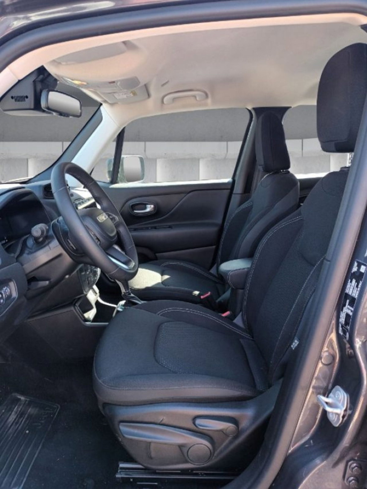 Jeep Renegade 1.5 turbo t4 mhev Summit 2wd dct (6)