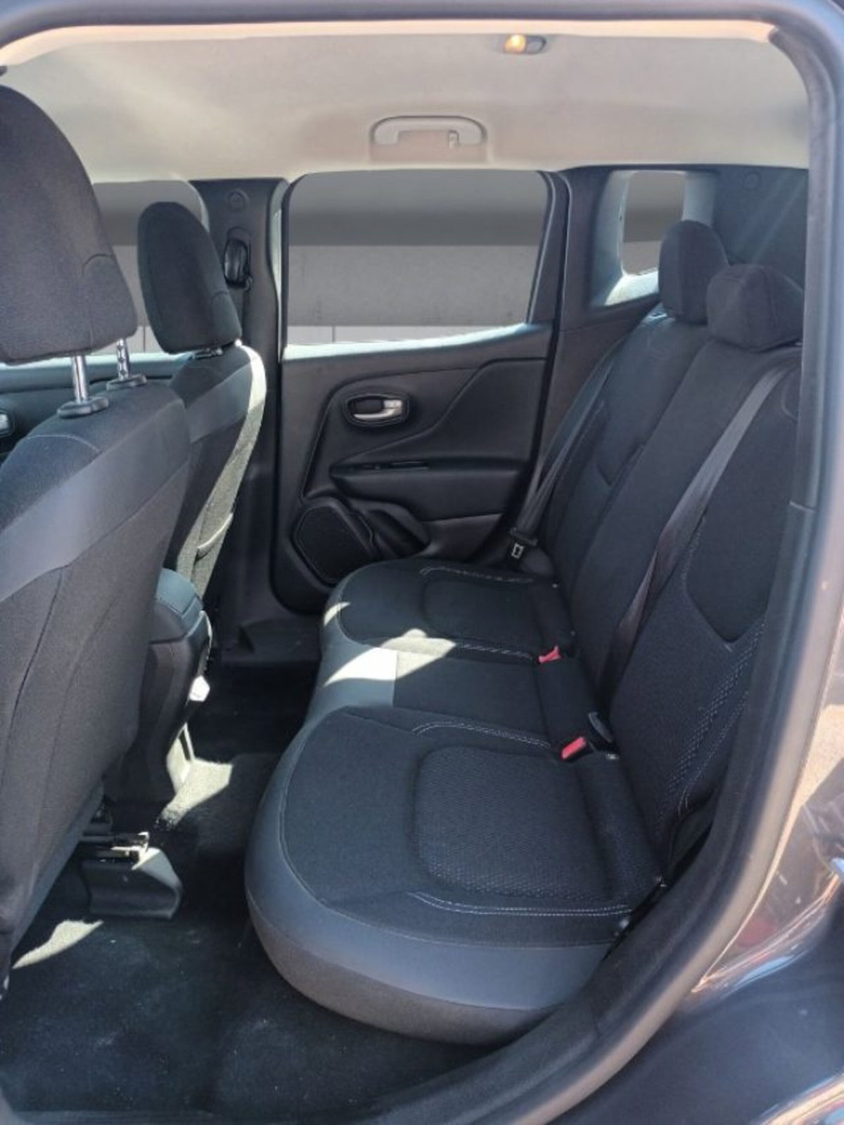 Jeep Renegade 1.5 turbo t4 mhev Summit 2wd dct (7)