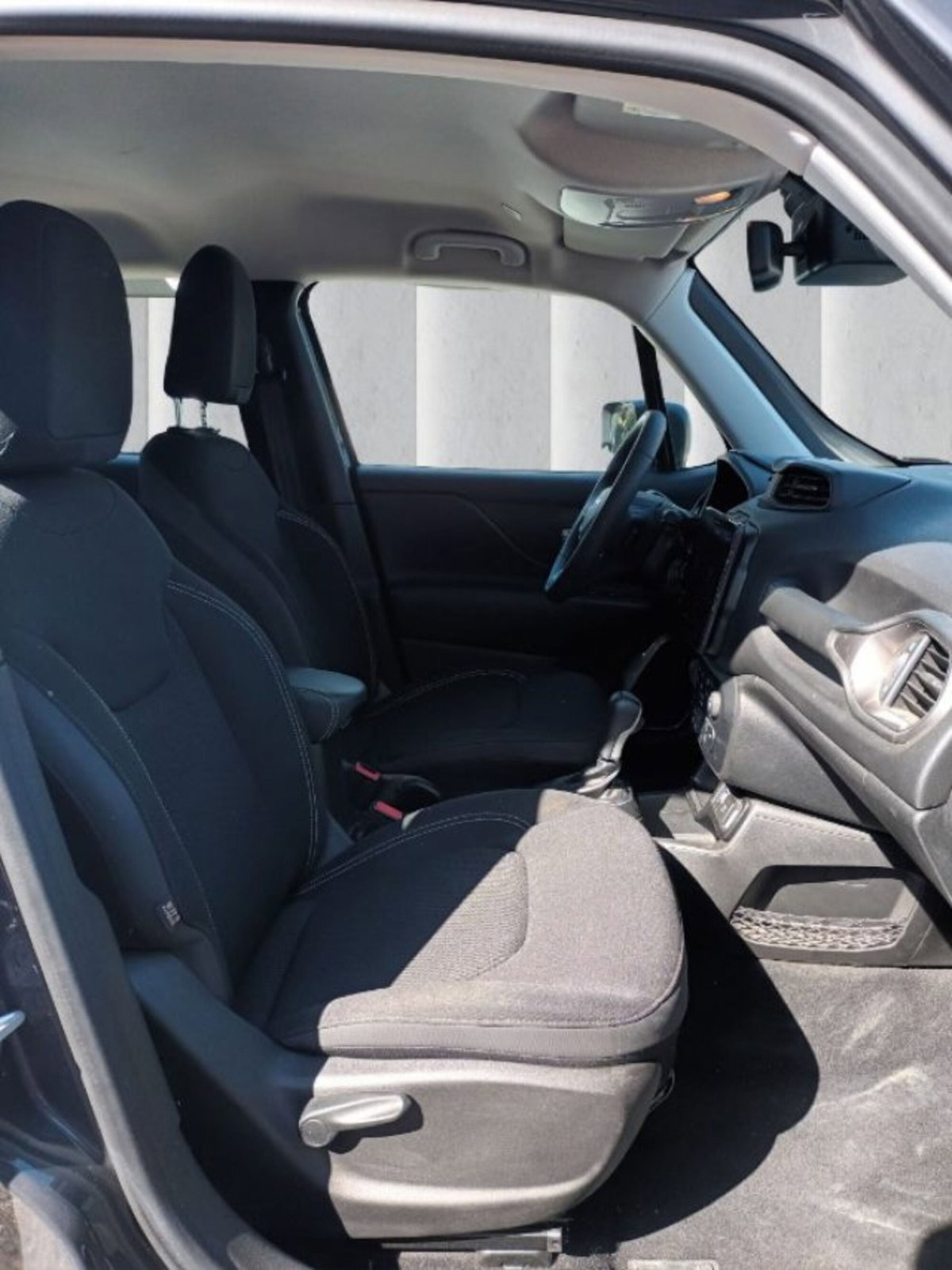 Jeep Renegade 1.5 turbo t4 mhev Summit 2wd dct (9)