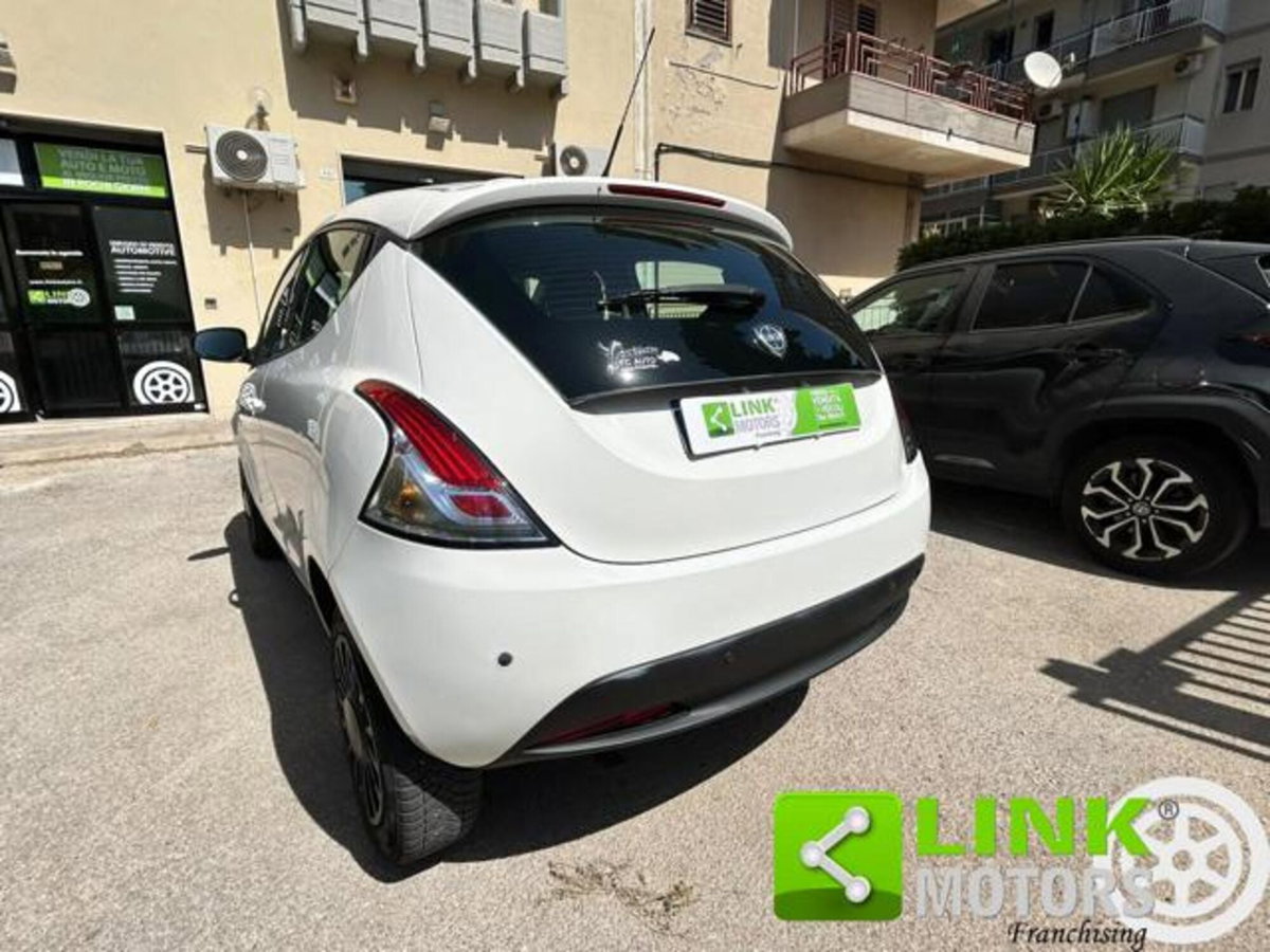 Lancia Ypsilon 0.9 TwinAir 85 CV 5 porte S&S Elefantino (7)
