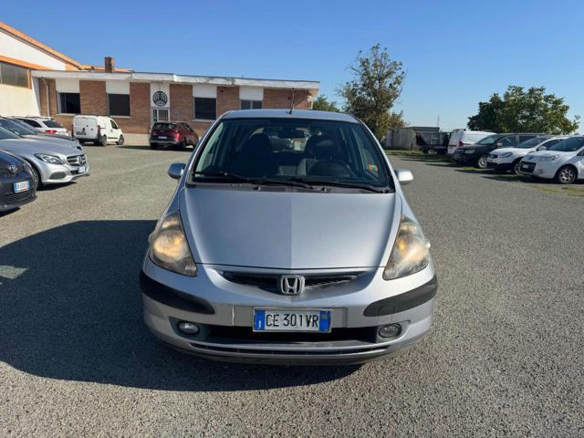 Honda Jazz 1.2 i-DSi 5p. (2)