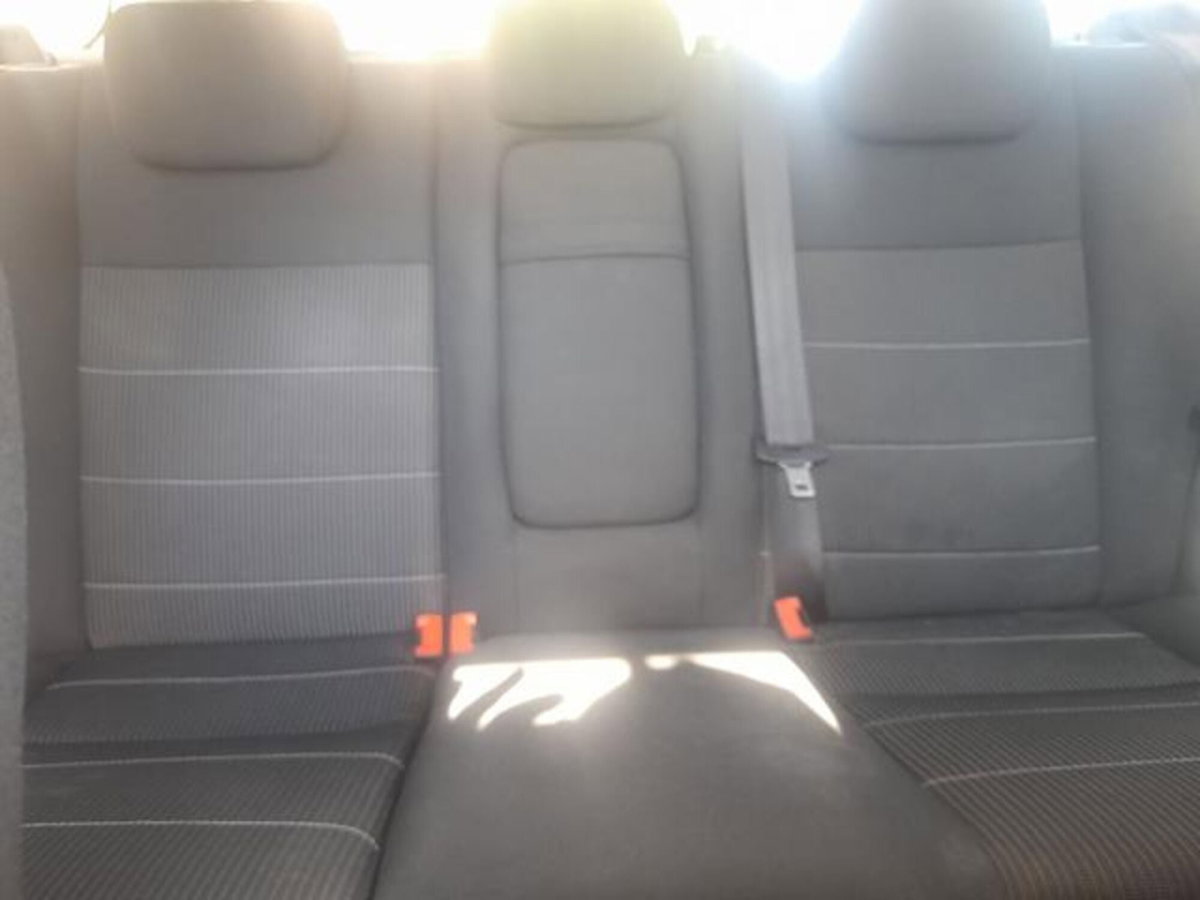 Ford Focus Station Wagon 1.6 (115CV) SW Bz.- GPL Titanium (11)
